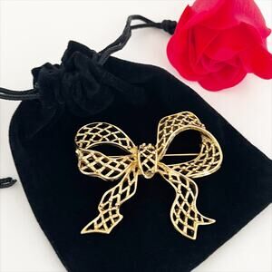 MONET Bow Brooch Vintage Lapel Pin Gold Tone Filigree